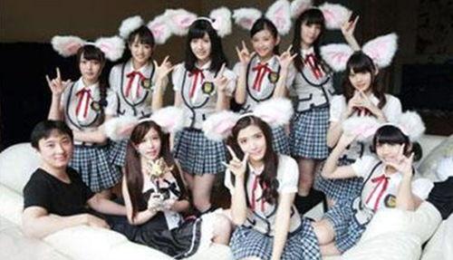 荣大夫娱乐吃瓜合集,揭秘娱乐圈幕后故事  第3张 荣大夫娱乐吃瓜合集,揭秘娱乐圈幕后故事  第3张