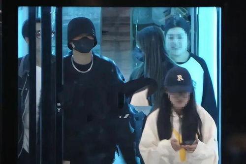 恋情爆料秦霄贤视频,视频揭秘甜蜜瞬间  第2张 恋情爆料秦霄贤视频,视频揭秘甜蜜瞬间  第2张